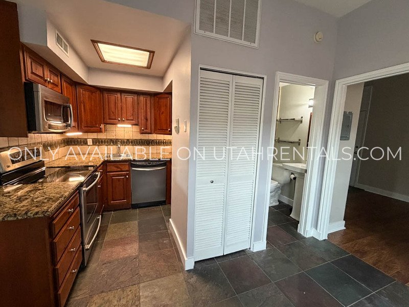 218 W North Temple Apt W8 property image
