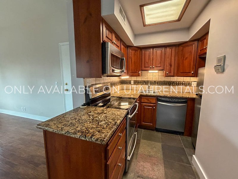 218 W North Temple Apt W8 property image