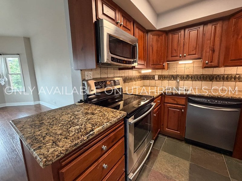 218 W North Temple Apt W8 property image