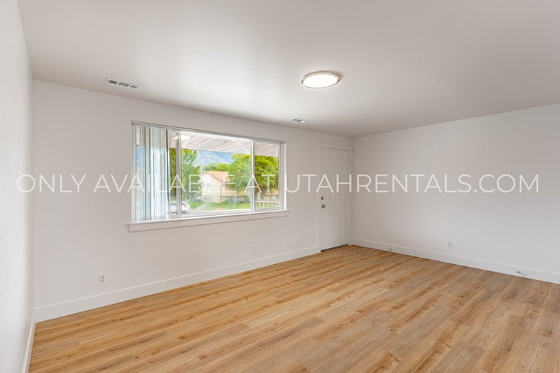 Beautiful & Bright 2-Bedroom Apartment in Unbeatable Orem Location property image