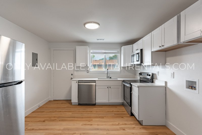 Beautiful & Bright 2-Bedroom Apartment in Unbeatable Orem Location property image