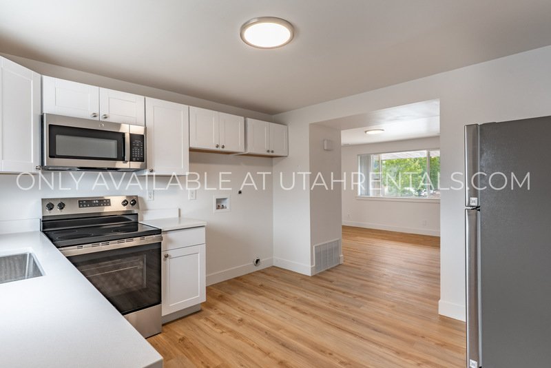 Beautiful & Bright 2-Bedroom Apartment in Unbeatable Orem Location property image