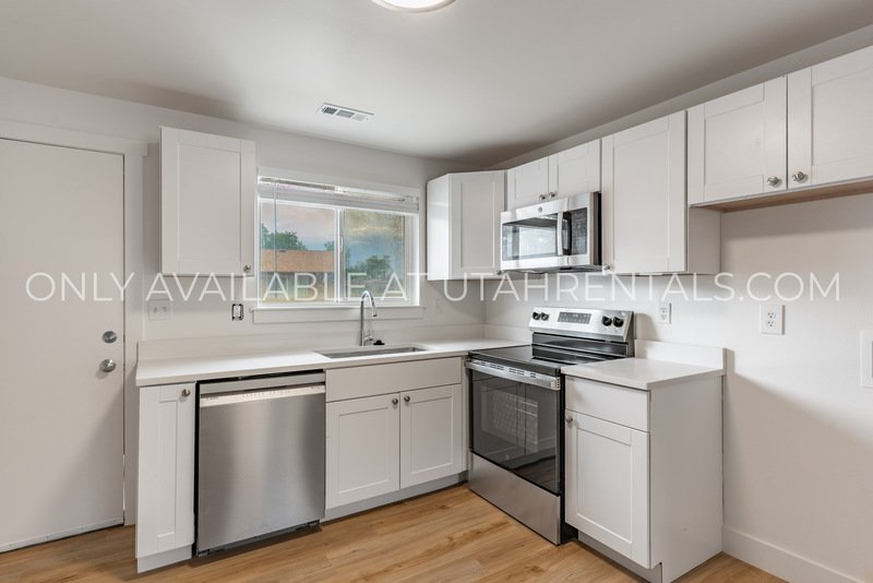Beautiful & Bright 2-Bedroom Apartment in Unbeatable Orem Location property image