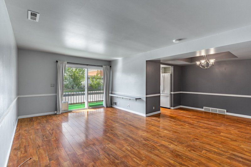 MOVE IN SPECIAL!! Beautiful Condo in Gated Community in Murray! property image