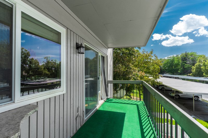 MOVE IN SPECIAL!! Beautiful Condo in Gated Community in Murray! property image