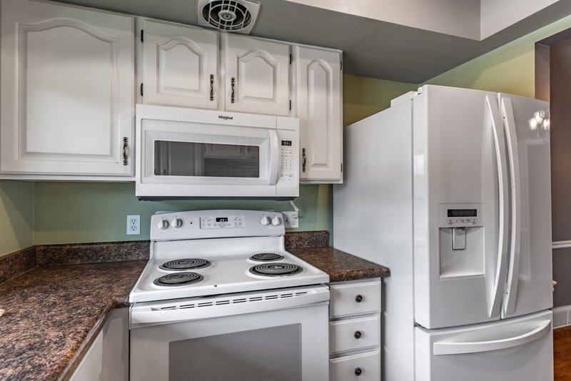 MOVE IN SPECIAL!! Beautiful Condo in Gated Community in Murray! property image