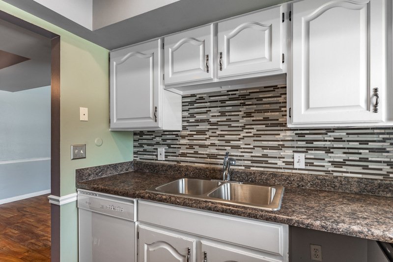 MOVE IN SPECIAL!! Beautiful Condo in Gated Community in Murray! property image