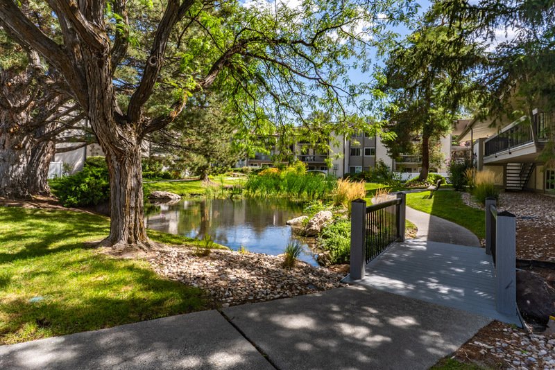 MOVE IN SPECIAL!! Beautiful Condo in Gated Community in Murray! property image