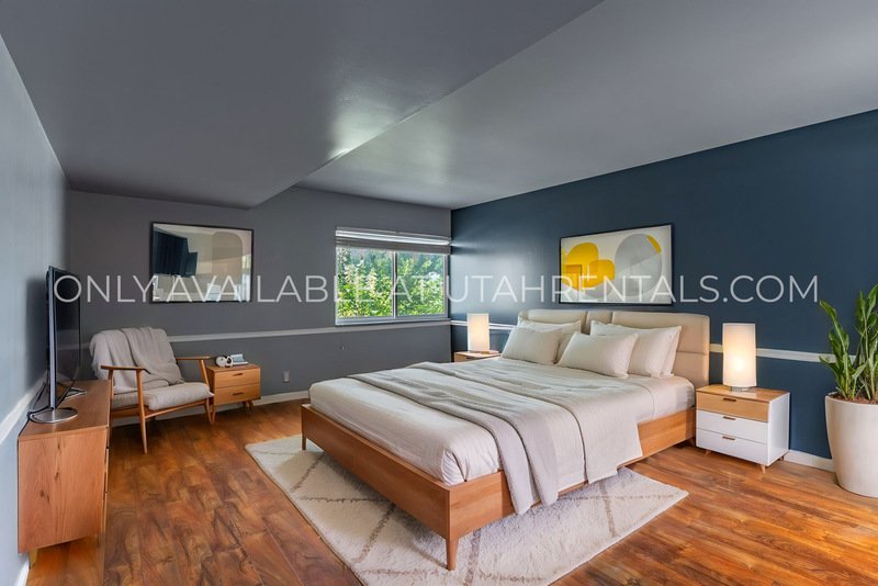MOVE IN SPECIAL!! Beautiful Condo in Gated Community in Murray! property image