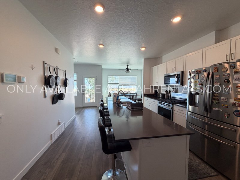 Spacious 4 BD / 3 BA Home in Saratoga Springs property image