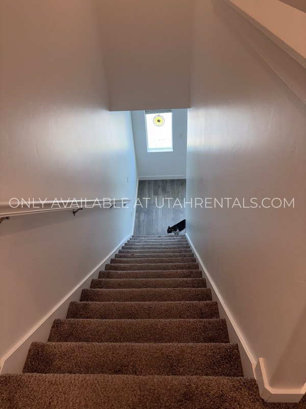 Spacious 4 BD / 3 BA Home in Saratoga Springs property image