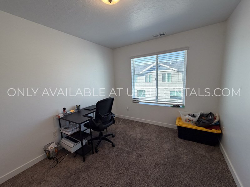 Spacious 4 BD / 3 BA Home in Saratoga Springs property image
