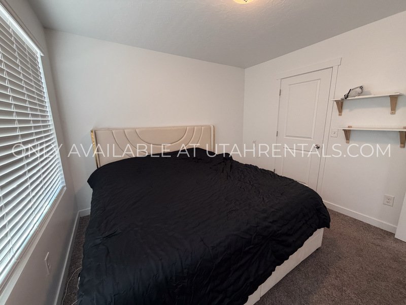 Spacious 4 BD / 3 BA Home in Saratoga Springs property image