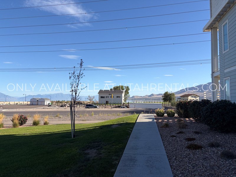 Spacious 4 BD / 3 BA Home in Saratoga Springs property image