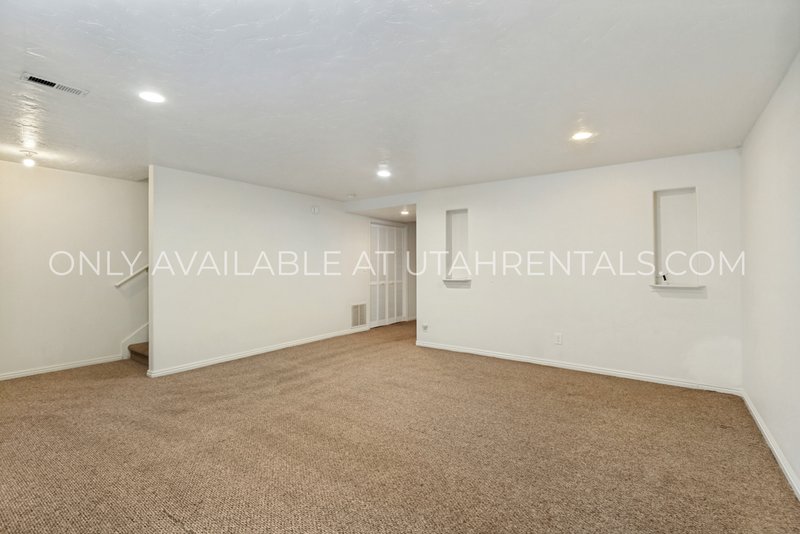 Deer Haven 4 Bed 3.5 Bath Townhome property image