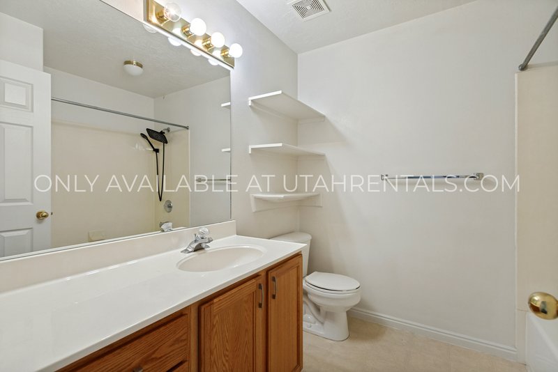 Deer Haven 4 Bed 3.5 Bath Townhome property image