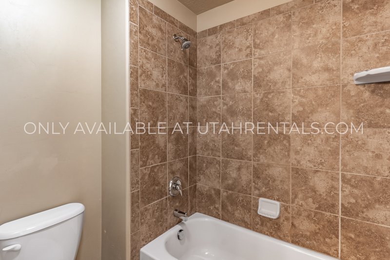 Spacious & Low-Maintenance Lehi Townhome property image