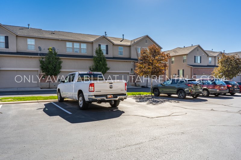 Spacious & Low-Maintenance Lehi Townhome property image