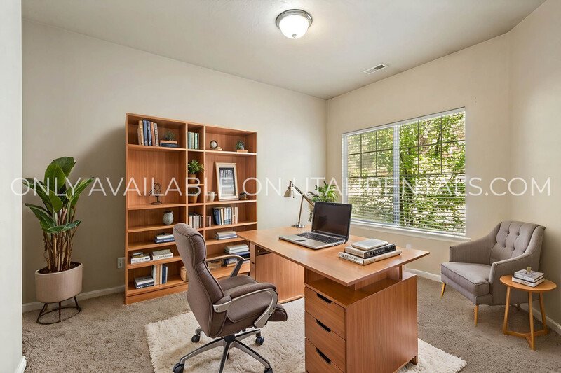 Beautiful 3-bedroom, 2-bathroom Condo in Canyon Meadows property image