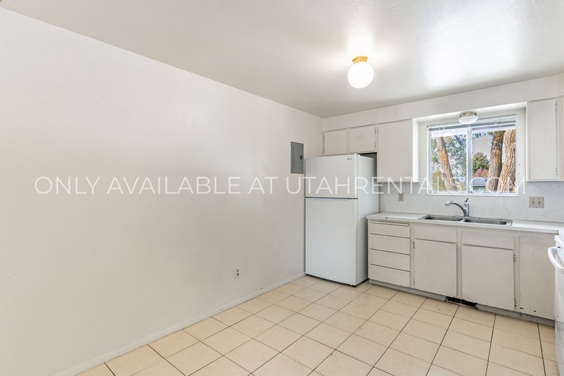 Beautiful multiplex apartment in Orem on Main St! property image