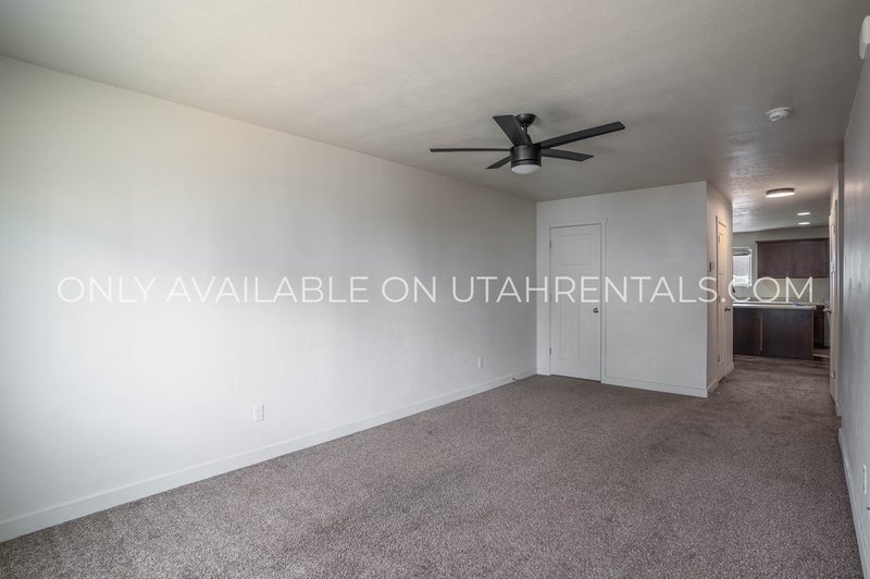 Beautiful 3-Bedroom Vineyard Townhome – Premium Community Amenities! property image