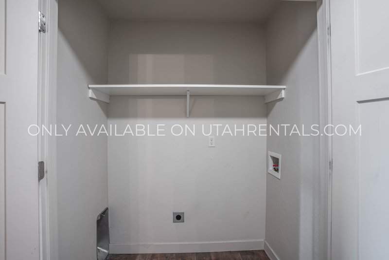 Beautiful 3-Bedroom Vineyard Townhome – Premium Community Amenities! property image
