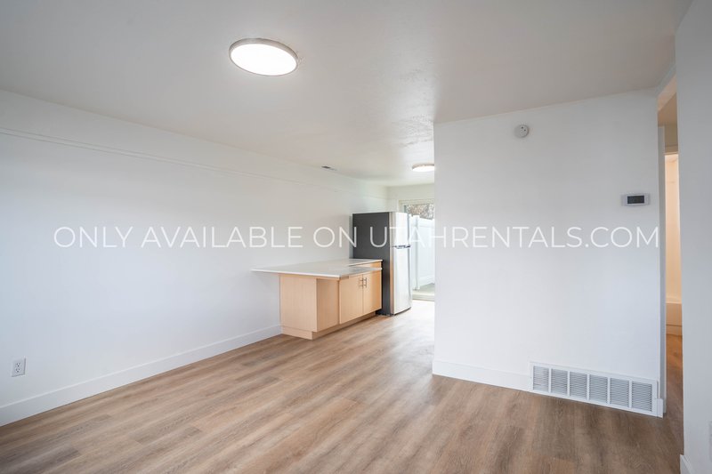 Pet-Friendly & Move-In Ready 2-Bedroom Apartment – Prime Location! property image