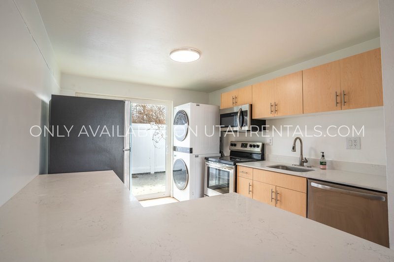 Pet-Friendly & Move-In Ready 2-Bedroom Apartment – Prime Location! property image