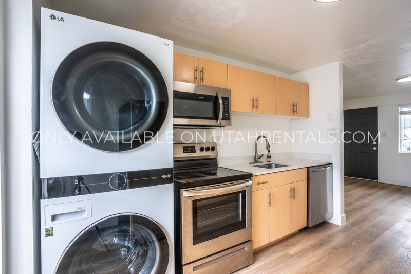 Pet-Friendly & Move-In Ready 2-Bedroom Apartment – Prime Location! property image