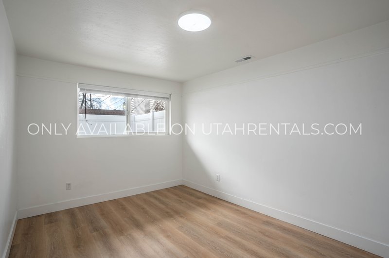 Pet-Friendly & Move-In Ready 2-Bedroom Apartment – Prime Location! property image