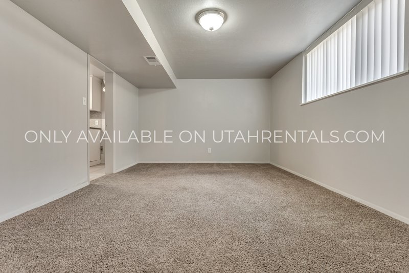 2-Bed Basement Apt – Prime Salt Lake Location! property image