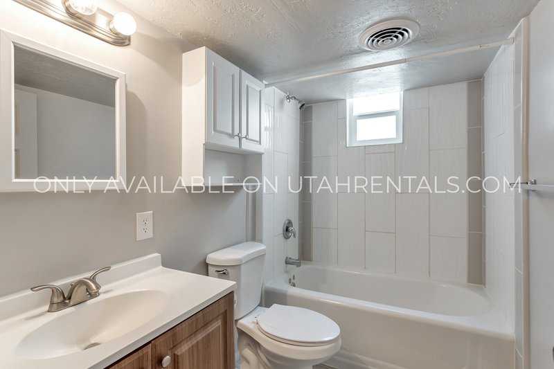 2-Bed Basement Apt – Prime Salt Lake Location! property image