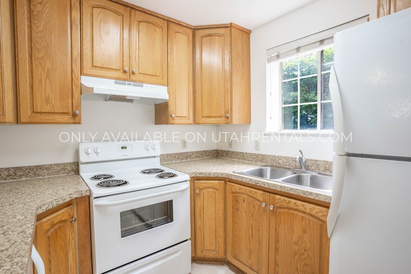 Bright, Cozy 2-Bed Condo in Prime Provo Location! property image