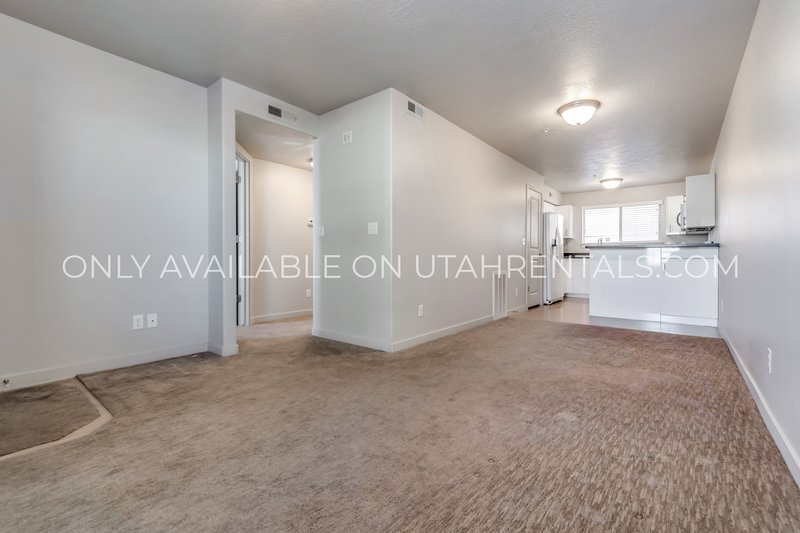 Modern Condo Off I-15 in Orem property image