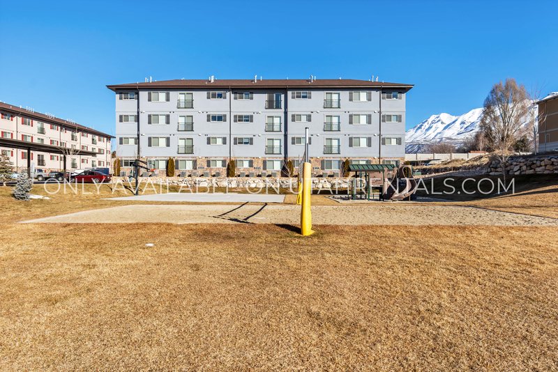 Modern Condo Off I-15 in Orem property image