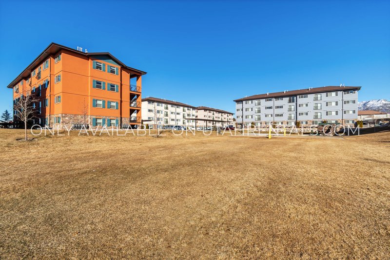 Modern Condo Off I-15 in Orem property image