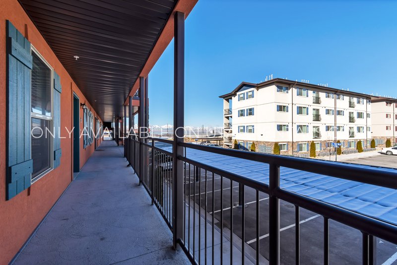 Modern Condo Off I-15 in Orem property image