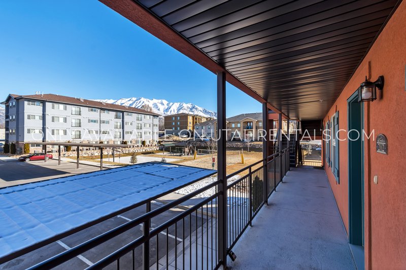 Modern Condo Off I-15 in Orem property image