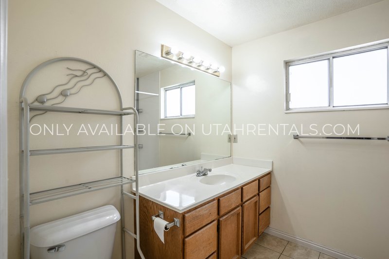 2 Bed 1 Bath Condo in Provo property image