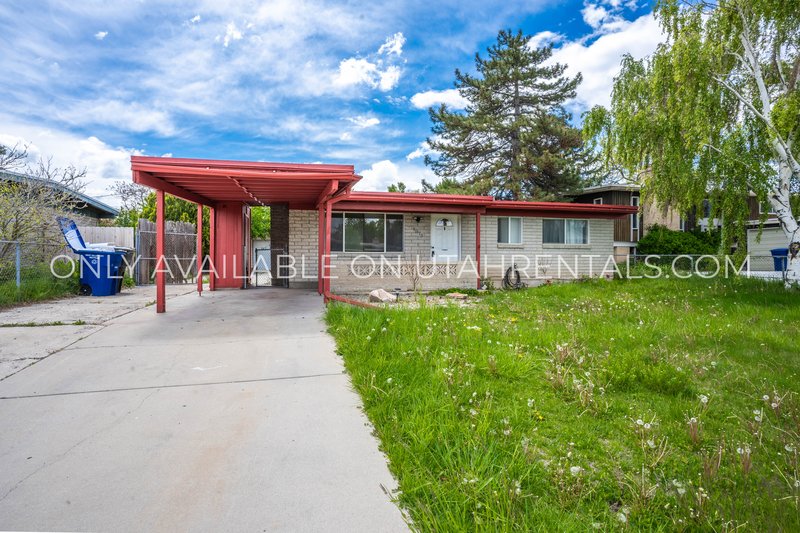 Spacious Home with Large Yard & 2-Car Garage property image