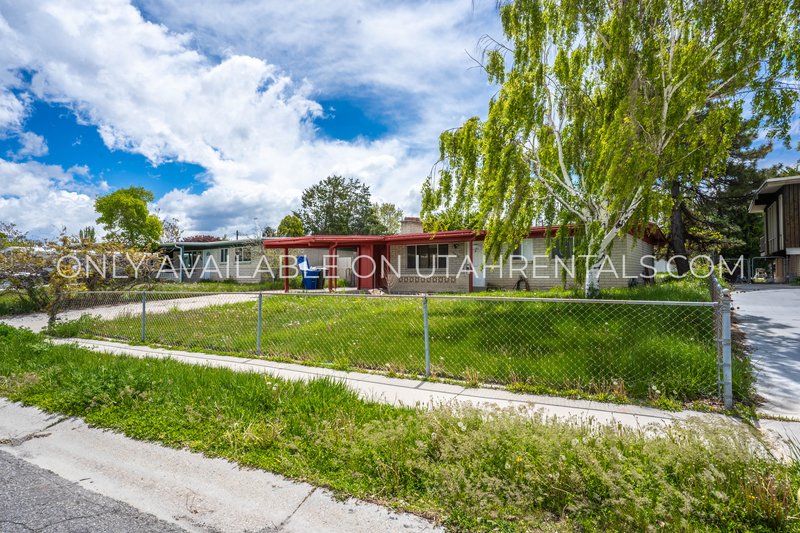 Spacious Home with Large Yard & 2-Car Garage property image