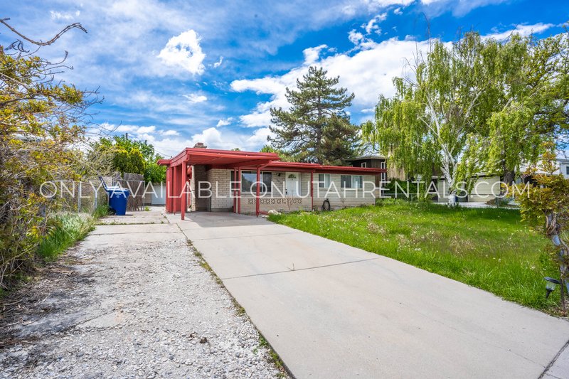 Spacious Home with Large Yard & 2-Car Garage property image