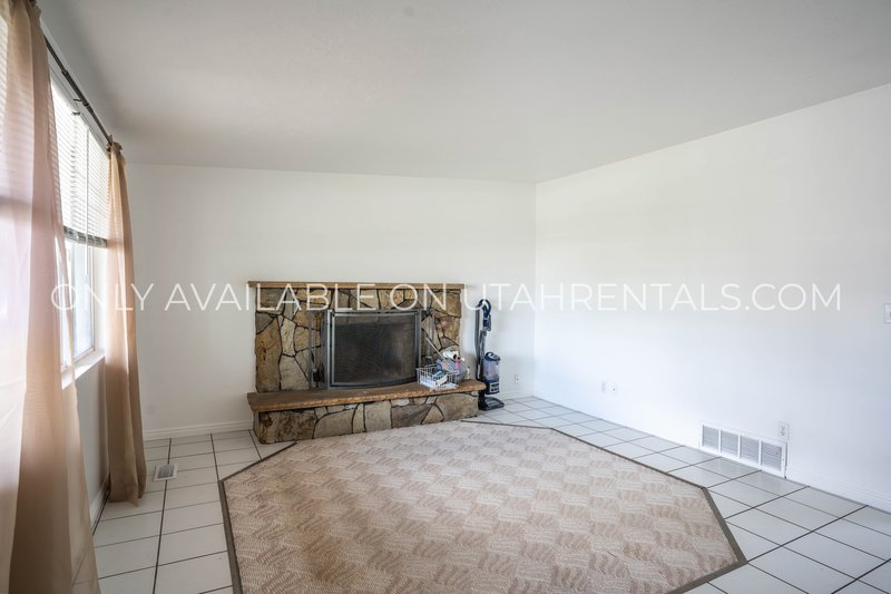 Spacious Home with Large Yard & 2-Car Garage property image