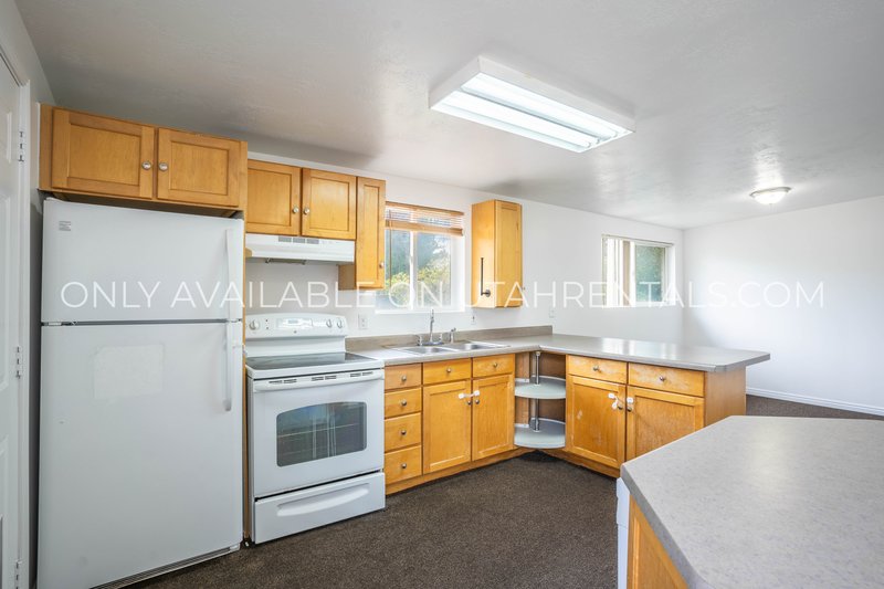 Spacious Home with Large Yard & 2-Car Garage property image