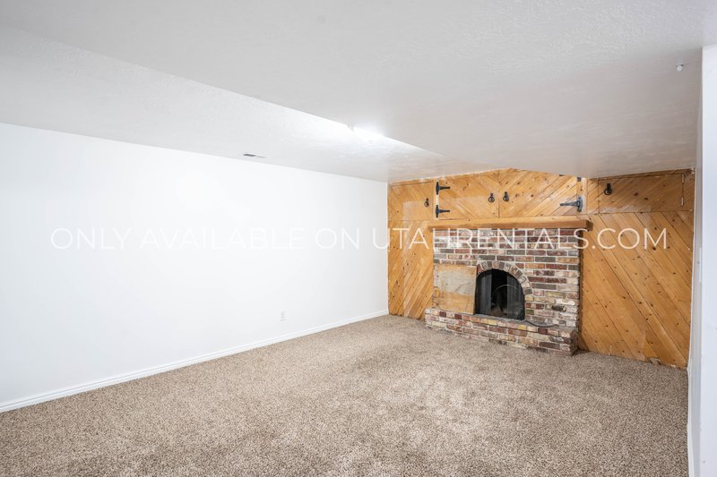 Spacious Home with Large Yard & 2-Car Garage property image