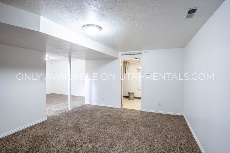 Spacious Home with Large Yard & 2-Car Garage property image