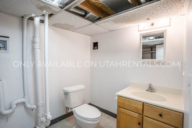 Spacious Home with Large Yard & 2-Car Garage property image