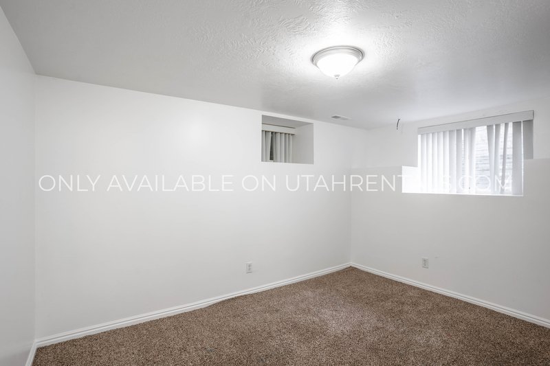 Spacious Home with Large Yard & 2-Car Garage property image